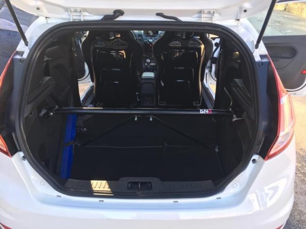 Barre anti-rapprochement arrière avec biellettes DNA Racing PC1023 pour Ford Fiesta ST MK7 – Image 3