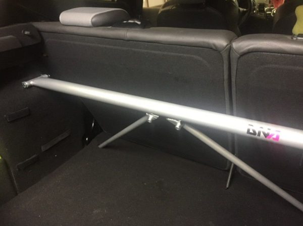 Barre anti-rapprochement arrière avec biellettes DNA Racing PC1023 pour Ford Fiesta ST MK7 – Image 5