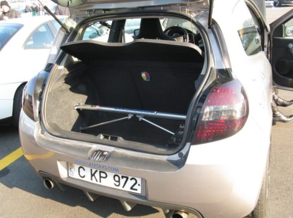Barre anti-rapprochement arrière supérieur avec biellettes DNA Racing PC0060 Renault Clio 3/4 RS (Copie) – Image 3
