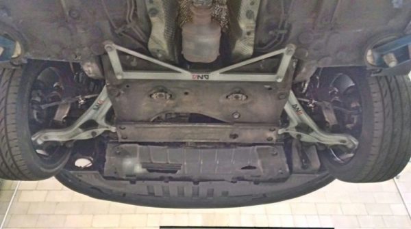 Kit barre de renfort du train avant DNA Racing PC0057 pour Renault Clio 3 RS & 4 RS – Image 3