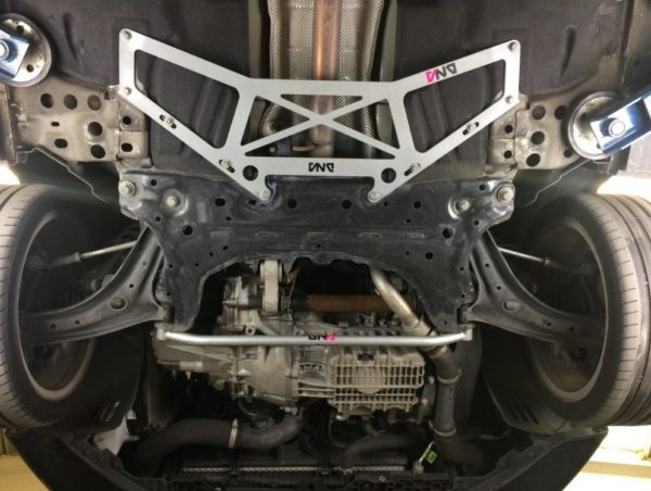 Renfort de châssis du train avant DNA Racing PC1087 pour Ford Fiesta MK7 & MK8 – Image 3