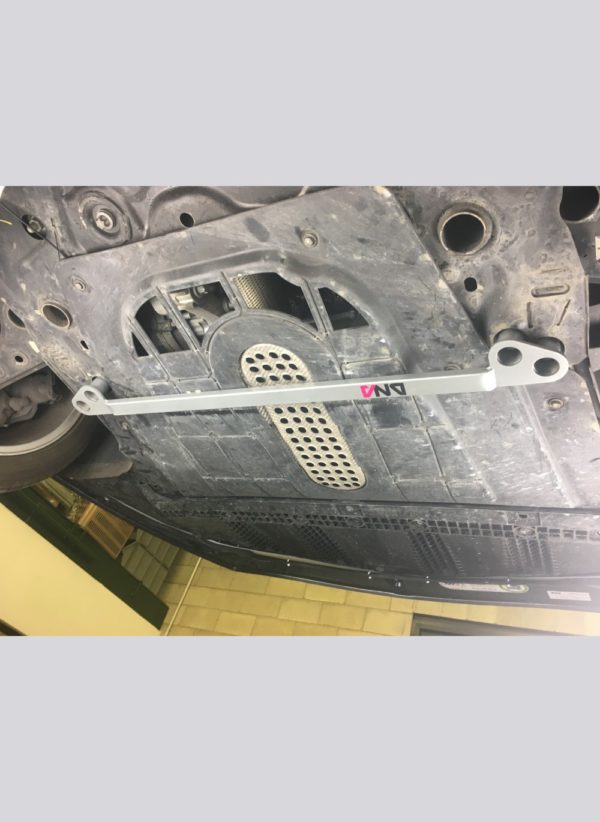 Barre anti-rapprochement inférieur avant DNA Racing PC1179 pour Alfa Romeo Giulietta – Image 3