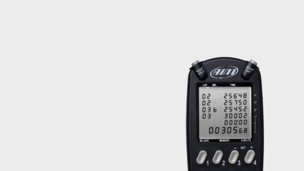 AiM Sportline MultiChron | Chronomètre numérique portable pour 4 pilotes – Image 2